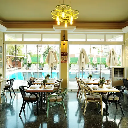 Hotel apartamentowy Blue Palace 3*